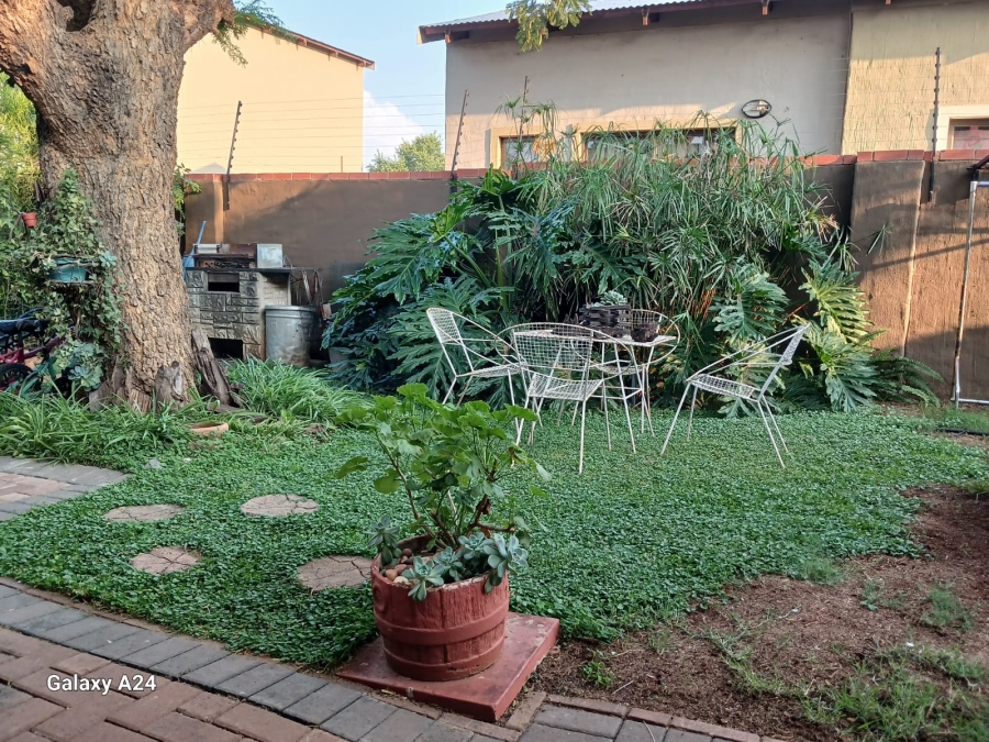 2 Bedroom Property for Sale in Waterval East North West